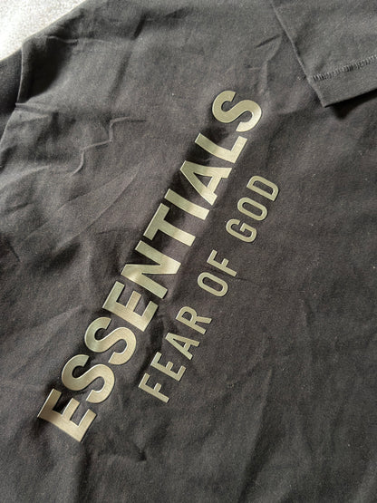 Essentials Tee Dark SS25
